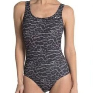 Nike Women's Animal Print One-Piece Swimsuit
